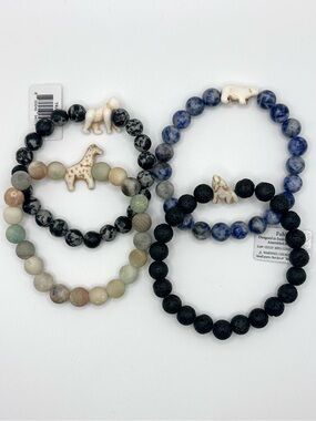 LOT of 4 Fahlo Women's Animal Charm Bracelets - Giraffe Gorilla Wolf Bear Set